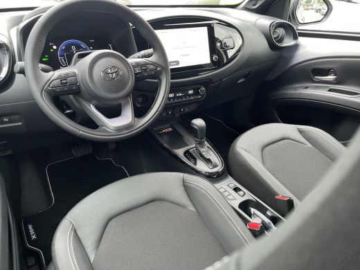 Toyota Aygo Hybrid 115 envy | JBL PACK | &euro; 1.000 extra inruilwaarde | ActivLease financial lease