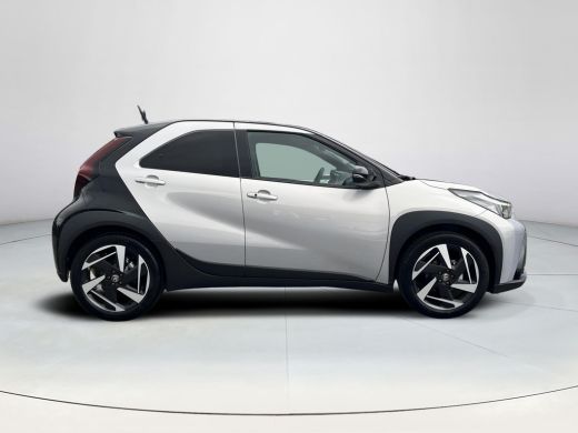 Toyota Aygo Hybrid 115 envy | JBL PACK | &euro; 1.000 extra inruilwaarde | ActivLease financial lease