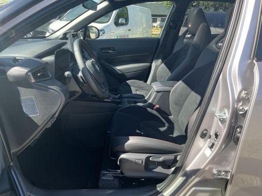 Toyota Corolla Cross Hybrid 180 GR Sport | Plus Pack | &euro; 2.000 extra inruilwaarde | ActivLease financial lease