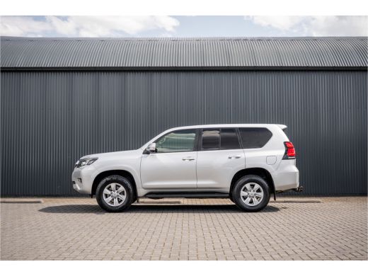 Toyota Land Cruiser 2.8 D-4D | 177 PK | Automaat | 4X4 | 1e Eigenaar | Trekhaak 3.5T | Camera | Cruise | Airco ActivLease financial lease