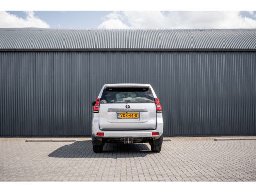Toyota Land Cruiser 2.8 D-4D | 177 PK | Automaat | 4X4 | 1e Eigenaar | Trekhaak 3.5T | Camera | Cruise | Airco ActivLease financial lease
