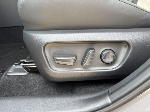 Toyota RAV4 2.5 Plug-in Hybrid AWD 300 GR Sport | Schuif/kantel dak | ActivLease financial lease