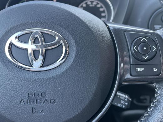 Toyota Yaris 1.5 Hybrid Y20 | Navigatie | Parkeersensoren | Licht metalen velgen | Keyless entry | ActivLease financial lease