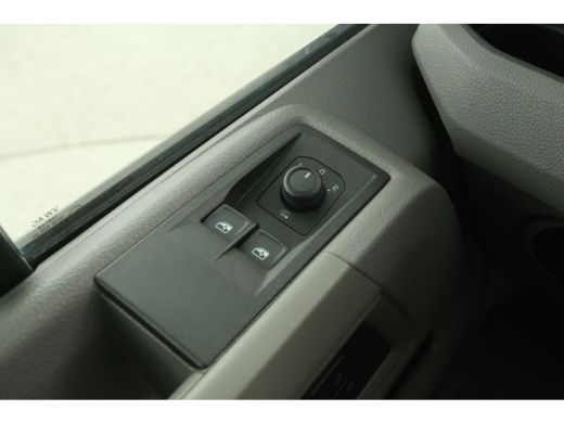 Volkswagen Crafter 2.0 TDI 140PK L3H3 | Airco | Cruise | Camera | Massagestoel | Carplay ActivLease financial lease