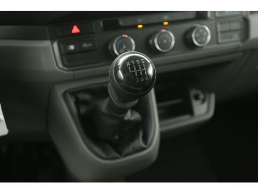 Volkswagen Crafter 2.0 TDI 140PK L3H3 | Airco | Cruise | Camera | Massagestoel | Carplay ActivLease financial lease