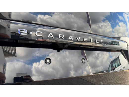 Volkswagen e-Transporter 8 persoons Style 218PK/160kW 64 kWh | Achteruitrijcamera | Airco (automatisch) | Airco separaat a... ActivLease financial lease