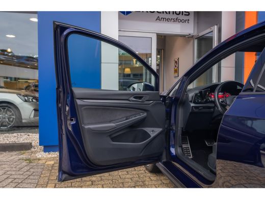 Volkswagen Golf 1.4 eHybrid GTE | Apple Carplay/Android Auto | Keyless | Stuur- Stoelverwarming | Achteruitrijcam... ActivLease financial lease