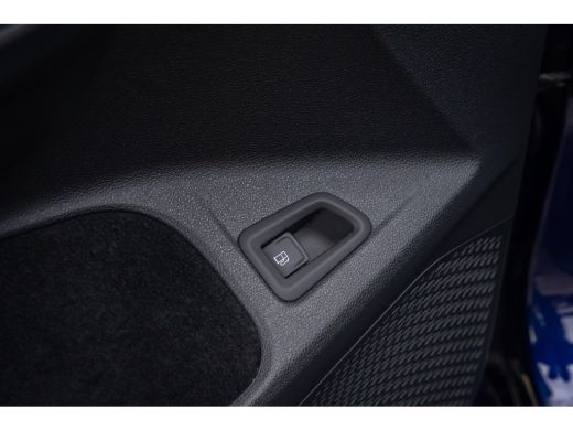 Volkswagen Golf 1.4 eHybrid GTE | Apple Carplay/Android Auto | Keyless | Stuur- Stoelverwarming | Achteruitrijcam... ActivLease financial lease