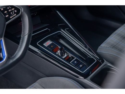 Volkswagen Golf 1.4 eHybrid GTE | Apple Carplay/Android Auto | Keyless | Stuur- Stoelverwarming | Achteruitrijcam... ActivLease financial lease