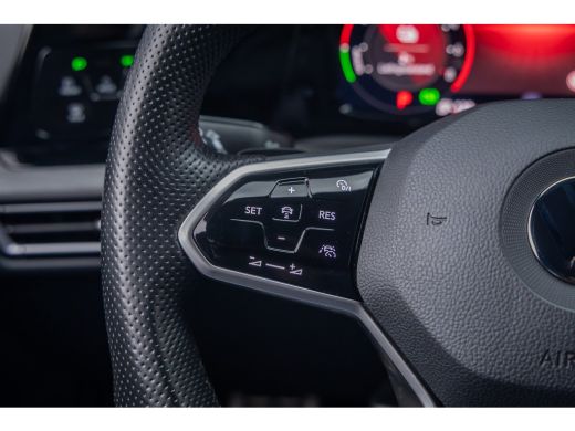 Volkswagen Golf 1.4 eHybrid GTE | Apple Carplay/Android Auto | Keyless | Stuur- Stoelverwarming | Achteruitrijcam... ActivLease financial lease