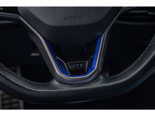 Volkswagen Golf 1.4 eHybrid GTE | Apple Carplay/Android Auto | Keyless | Stuur- Stoelverwarming | Achteruitrijcam... ActivLease financial lease