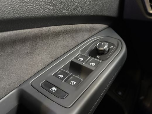 Volkswagen Golf GTE 245PK HYBRID SPORT CARPLAY/ACC/SFEERVERL/STUURVERW. ActivLease financial lease