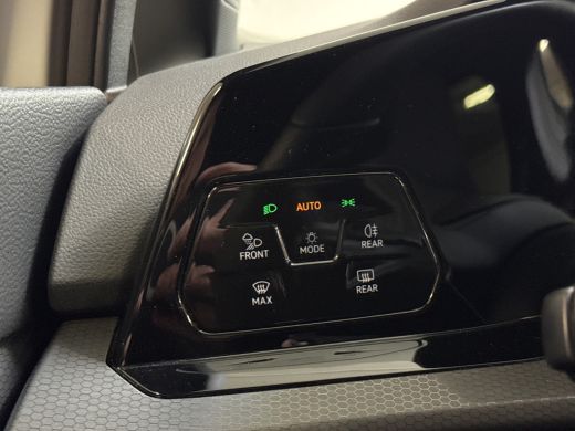 Volkswagen Golf GTE 245PK HYBRID SPORT CARPLAY/ACC/SFEERVERL/STUURVERW. ActivLease financial lease