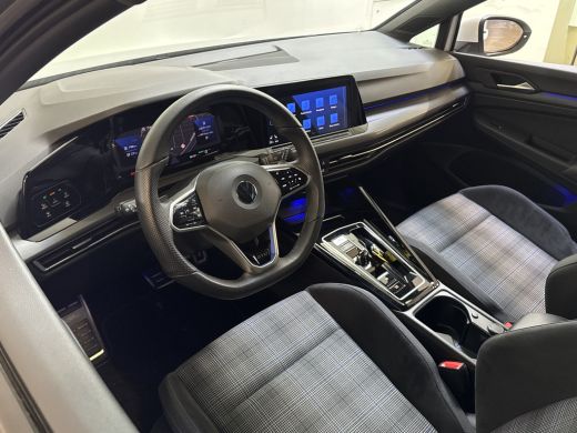 Volkswagen Golf GTE 245PK HYBRID SPORT CARPLAY/ACC/SFEERVERL/STUURVERW. ActivLease financial lease