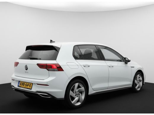 Volkswagen Golf GTE 245PK HYBRID SPORT CARPLAY/ACC/SFEERVERL/STUURVERW. ActivLease financial lease