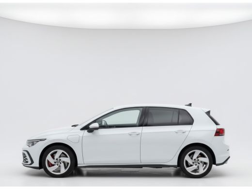 Volkswagen Golf GTE 245PK HYBRID SPORT CARPLAY/ACC/SFEERVERL/STUURVERW. ActivLease financial lease