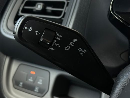 Volkswagen ID. Buzz Cargo Cargo 77 KWH 204 pk | Cruise control | Apple Carplay | Stoelverwarming | ActivLease financial lease