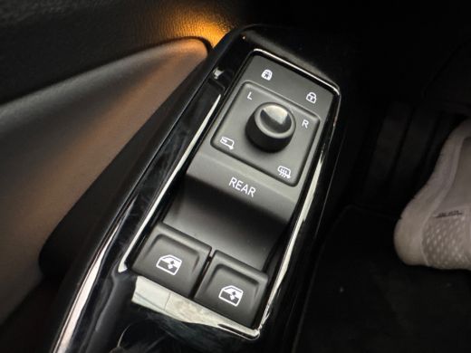 Volkswagen ID.4 Pure 52 kWh 150pk NAVI/CARPLAY/IQ.LIGHT ActivLease financial lease