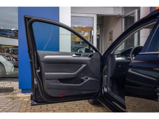 Volkswagen Passat Variant 1.4 TSI PHEV GTE Business | ACC | Stoelverwarming | Camera | LED Matrix | 17'' | | Achter... ActivLease financial lease