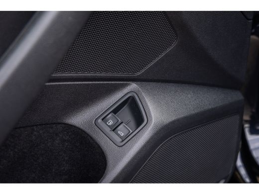 Volkswagen Passat Variant 1.4 TSI PHEV GTE Business | ACC | Stoelverwarming | Camera | LED Matrix | 17'' | | Achter... ActivLease financial lease