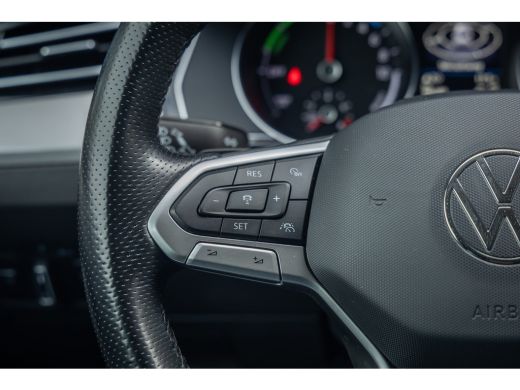 Volkswagen Passat Variant 1.4 TSI PHEV GTE Business | ACC | Stoelverwarming | Camera | LED Matrix | 17'' | | Achter... ActivLease financial lease