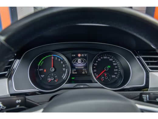 Volkswagen Passat Variant 1.4 TSI PHEV GTE Business | ACC | Stoelverwarming | Camera | LED Matrix | 17'' | | Achter... ActivLease financial lease