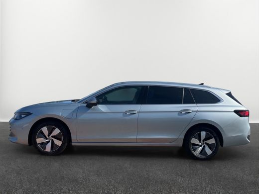 Volkswagen Passat Variant 1.5 eHybrid Business | Trekhaak | DCC | A.cam | ACC | PHEV | ActivLease financial lease