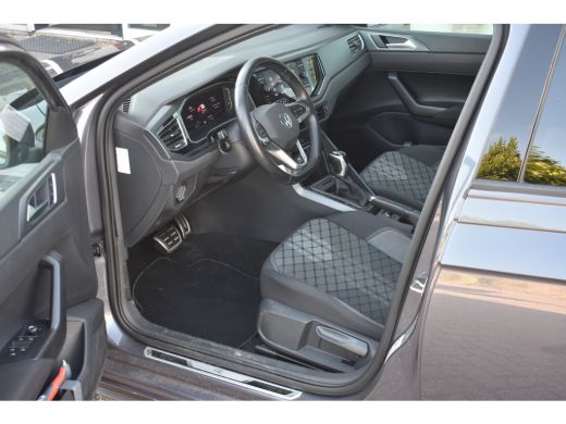 Volkswagen Polo 1.0 TSI 95PK DSG-7 R-Line | PANORAMADAK | TREKHAAK | 17 INCH | CAMERA | MATRIX LED | APP CONNECT ... ActivLease financial lease