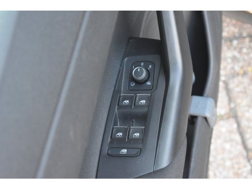 Volkswagen Polo 1.0 TSI 95PK DSG-7 R-Line | PANORAMADAK | TREKHAAK | 17 INCH | CAMERA | MATRIX LED | APP CONNECT ... ActivLease financial lease