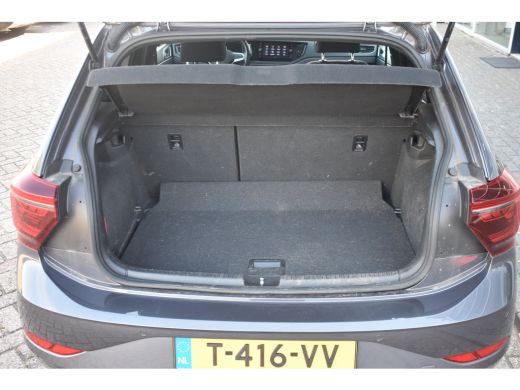 Volkswagen Polo 1.0 TSI 95PK DSG-7 R-Line | PANORAMADAK | TREKHAAK | 17 INCH | CAMERA | MATRIX LED | APP CONNECT ... ActivLease financial lease