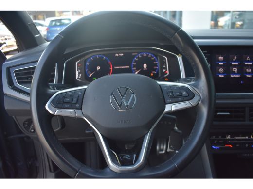 Volkswagen Polo 1.0 TSI 95PK DSG-7 R-Line | PANORAMADAK | TREKHAAK | 17 INCH | CAMERA | MATRIX LED | APP CONNECT ... ActivLease financial lease