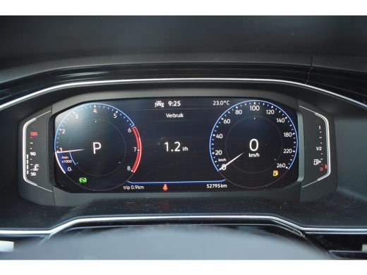 Volkswagen Polo 1.0 TSI 95PK DSG-7 R-Line | PANORAMADAK | TREKHAAK | 17 INCH | CAMERA | MATRIX LED | APP CONNECT ... ActivLease financial lease