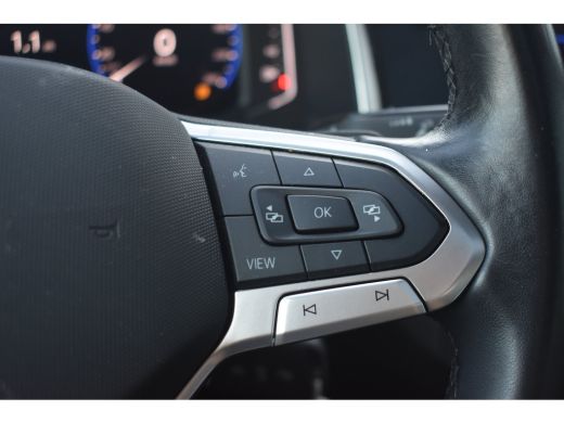 Volkswagen Polo 1.0 TSI 95PK DSG-7 R-Line | PANORAMADAK | TREKHAAK | 17 INCH | CAMERA | MATRIX LED | APP CONNECT ... ActivLease financial lease
