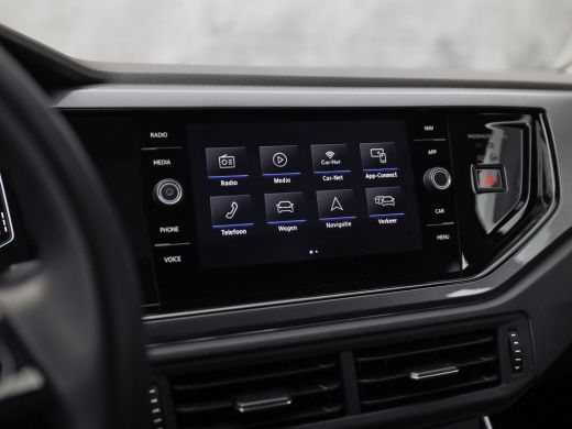 Volkswagen Polo 1.0 TSI Highline (SCHUIFDAK, APPLE CARPLAY, VITRUAL COCKPIT, ACC, LM VELGEN, CAMERA, NIEUWE APK, ... ActivLease financial lease
