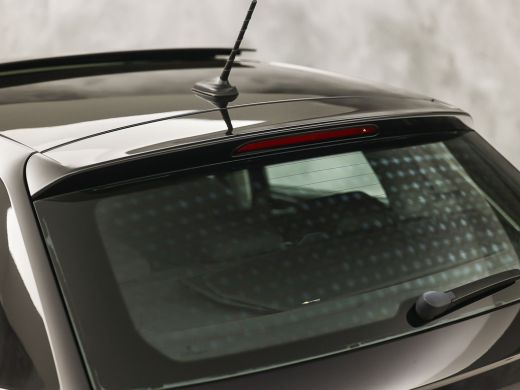 Volkswagen Polo 1.0 TSI Highline (SCHUIFDAK, APPLE CARPLAY, VITRUAL COCKPIT, ACC, LM VELGEN, CAMERA, NIEUWE APK, ... ActivLease financial lease