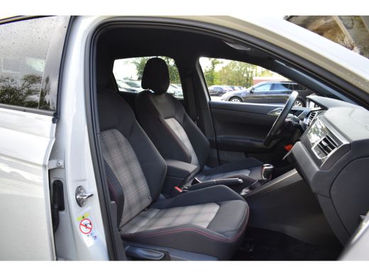 Volkswagen Polo 2.0 TSI 210PK DSG GTI-SPORT LED/CARPLAY/PDC ActivLease financial lease