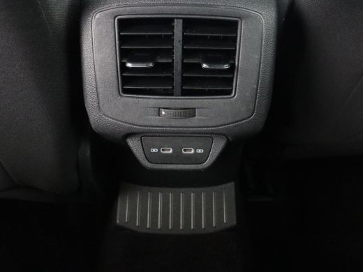 Volkswagen T-Roc 1.5 TSI Life Business | Stoelverwarming | Camera | Virtual Cockpit | Carplay | Full LED | Adaptiv... ActivLease financial lease
