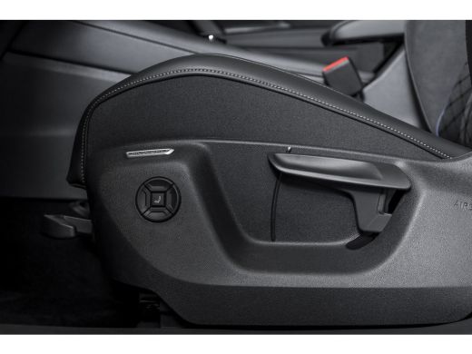 Volkswagen Tayron 1.5 eHybrid 272 PK R-Line | Black Style Pakket | S/K-Panodak | Elek. Trekhaak | Dig. Cockpit | Ad... ActivLease financial lease
