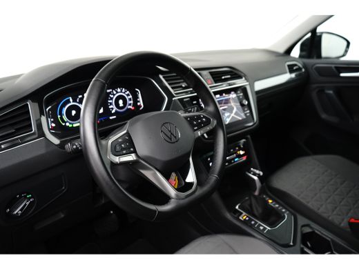 Volkswagen Tiguan 1.4 TSI DSG-6 245PK Life Edition | NAVIGATIE | CAMERA | AUTO A. KLEP | STOEL + STUURVERW. | APP. ... ActivLease financial lease