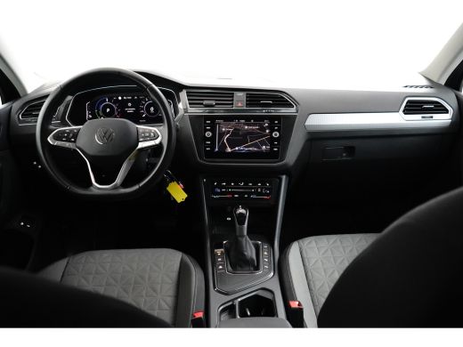 Volkswagen Tiguan 1.4 TSI DSG-6 245PK Life Edition | NAVIGATIE | CAMERA | AUTO A. KLEP | STOEL + STUURVERW. | APP. ... ActivLease financial lease