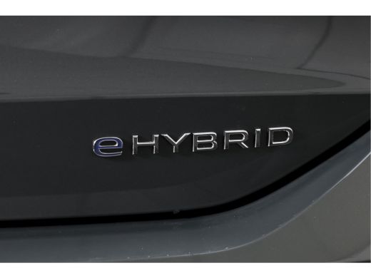 Volkswagen Tiguan 1.5 eHybrid Life Edition | Dig. Cockpit | Adapt. Cruise | Stoel-+stuurverw. | 360 Camera | PDC | ... ActivLease financial lease