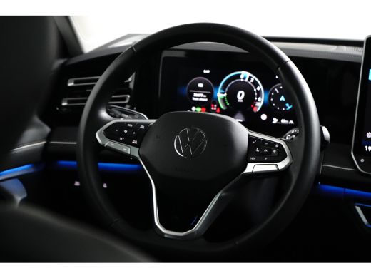 Volkswagen Tiguan 1.5 TSI eHybrid 204PK DSG-6 Elegance | PANORAMADAK | CAMERA | ELEKTR. A. KLEP | HUD | MASSAGESTOE... ActivLease financial lease