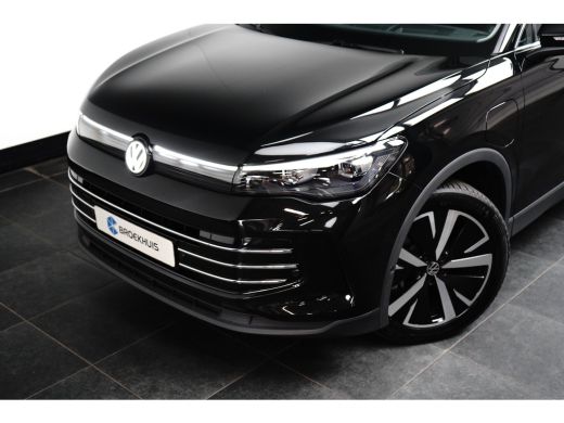 Volkswagen Tiguan 1.5 TSI eHybrid 204PK DSG-6 Elegance | PANORAMADAK | CAMERA | ELEKTR. A. KLEP | HUD | MASSAGESTOE... ActivLease financial lease