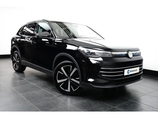 Volkswagen Tiguan 1.5 TSI eHybrid 204PK DSG-6 Elegance | PANORAMADAK | CAMERA | ELEKTR. A. KLEP | HUD | MASSAGESTOE... ActivLease financial lease