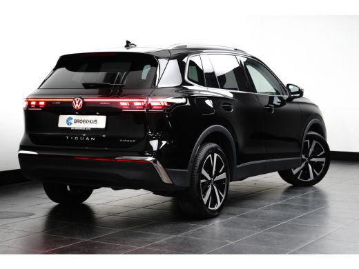 Volkswagen Tiguan 1.5 TSI eHybrid 204PK DSG-6 Elegance | PANORAMADAK | CAMERA | ELEKTR. A. KLEP | HUD | MASSAGESTOE... ActivLease financial lease