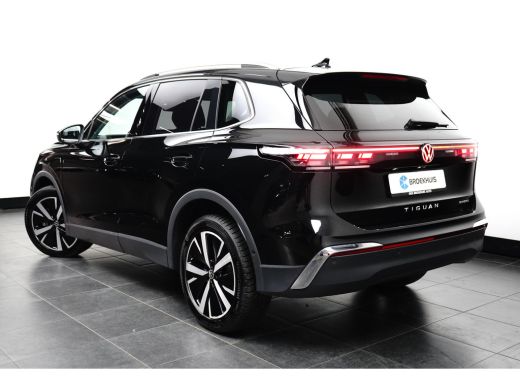 Volkswagen Tiguan 1.5 TSI eHybrid 204PK DSG-6 Elegance | PANORAMADAK | CAMERA | ELEKTR. A. KLEP | HUD | MASSAGESTOE... ActivLease financial lease