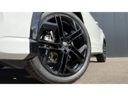 Volkswagen Tiguan R-Line Edition - eHybrid | 'App-Connect' draadloze smartphone integratie | Automatische afstandsr... ActivLease financial lease
