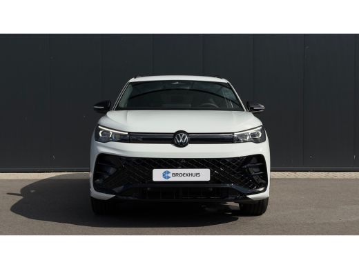 Volkswagen Tiguan R-Line Edition - eHybrid | 'App-Connect' draadloze smartphone integratie | Automatische afstandsr... ActivLease financial lease