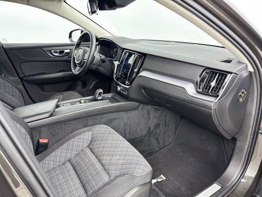 Volvo  V60 B3 Momentum Advantage | 19" | Exterior Styling Pack | Adaptieve Cruise | BLIS | Stoel/Stuurverwar... ActivLease financial lease