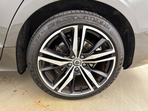 Volvo  V60 B3 Momentum Advantage | 19" | Exterior Styling Pack | Adaptieve Cruise | BLIS | Stoel/Stuurverwar... ActivLease financial lease